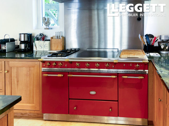 Image No.10-5 Bed House for sale