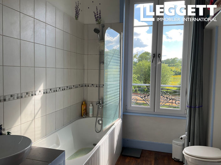 Image No.8-4 Bed House for sale