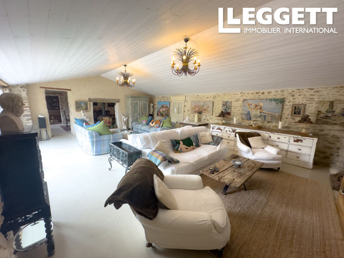 Image No.7-4 Bed House for sale