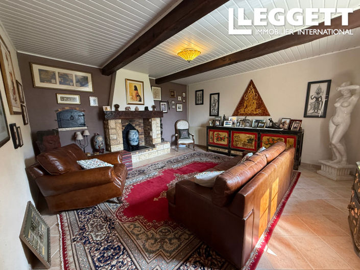 Image No.2-4 Bed House for sale