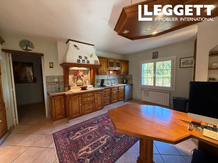 Image No.6-4 Bed House for sale