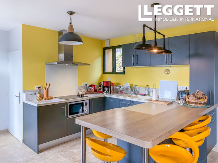 Image No.10-4 Bed House for sale