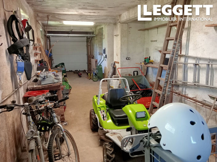 Image No.9-4 Bed House for sale