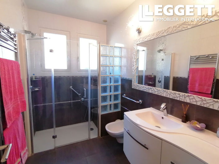 Image No.4-4 Bed House for sale