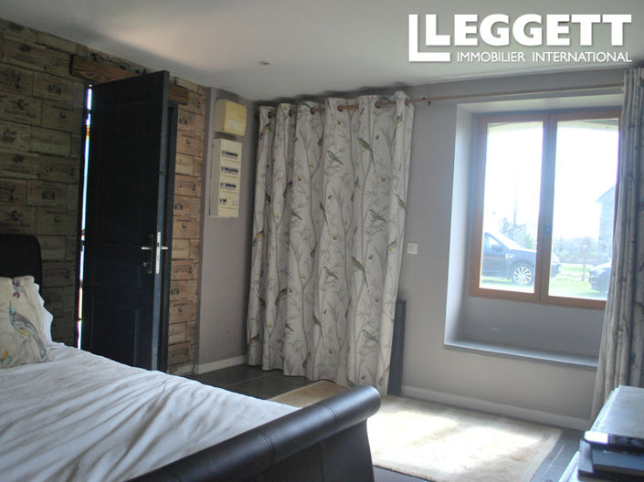 Image No.7-4 Bed House for sale