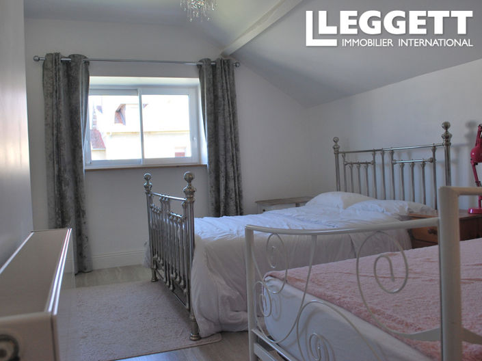 Image No.9-4 Bed House for sale