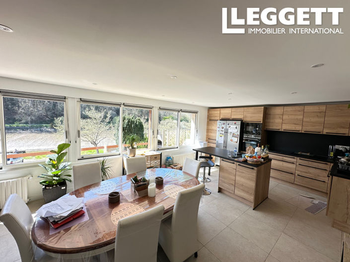 Image No.10-8 Bed House for sale