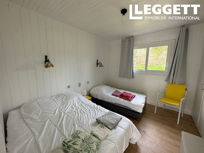 Image No.8-6 Bed House for sale