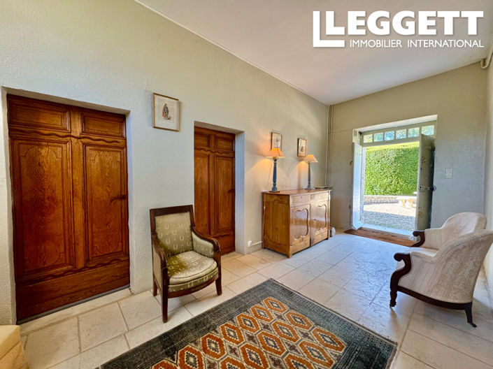 Image No.8-4 Bed House for sale