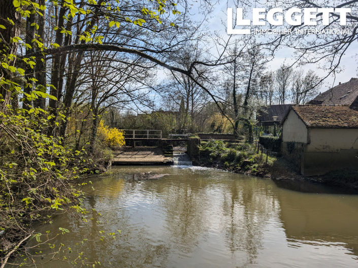 Image No.3-6 Bed House for sale