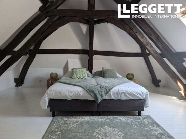 Image No.7-6 Bed House for sale