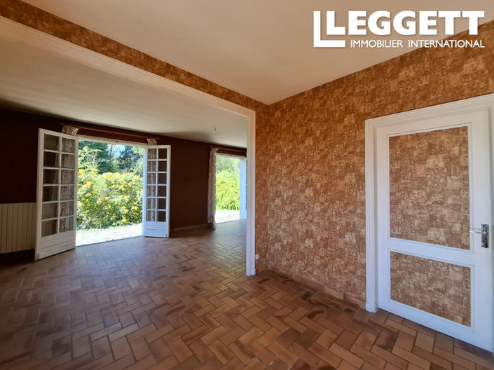 Image No.5-5 Bed House for sale