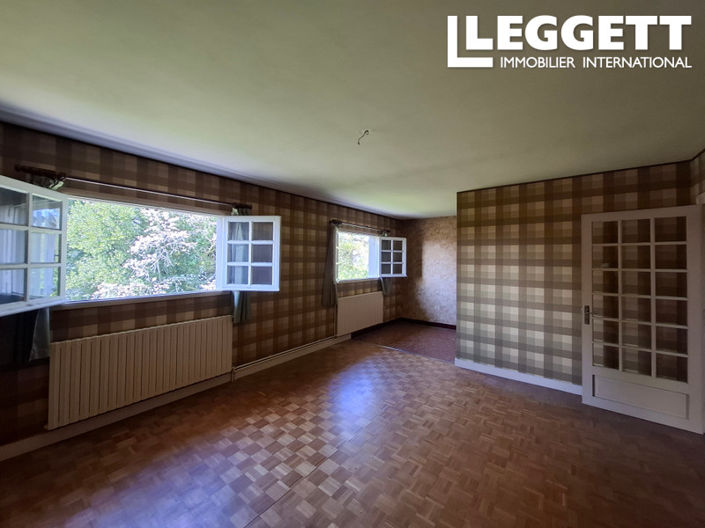 Image No.7-5 Bed House for sale