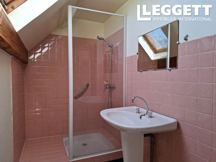 Image No.9-5 Bed House for sale