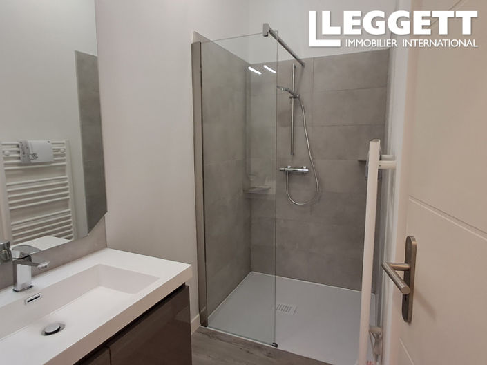 Image No.10-2 Bed House for sale