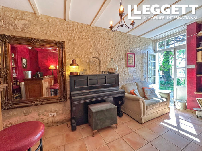 Image No.4-8 Bed House for sale