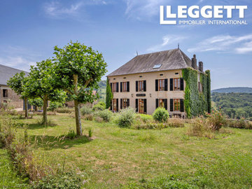 1 - Villapourçon, House