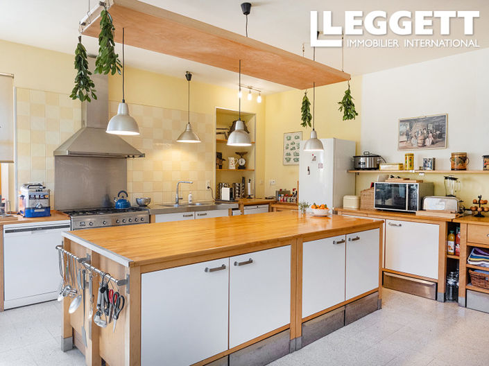 Image No.3-6 Bed House for sale