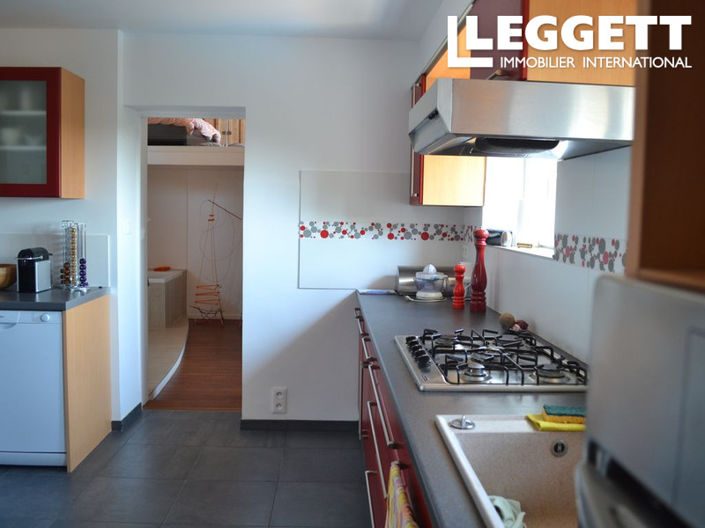 Image No.8-3 Bed House for sale