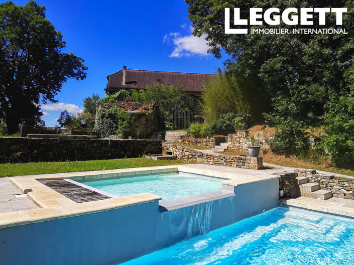 Image No.1-8 Bed House for sale