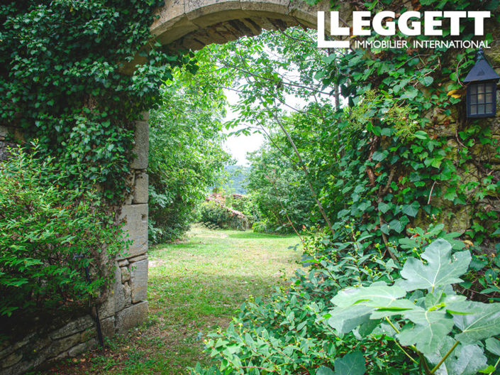 Image No.10-8 Bed House for sale