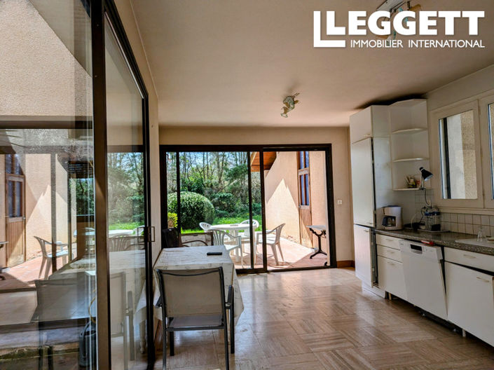 Image No.5-5 Bed House for sale