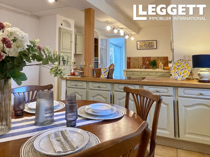 Image No.6-6 Bed House for sale