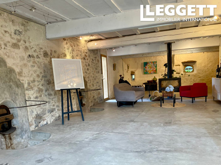 Image No.9-6 Bed House for sale