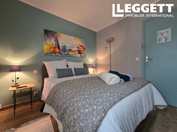 Image No.8-3 Bed House for sale