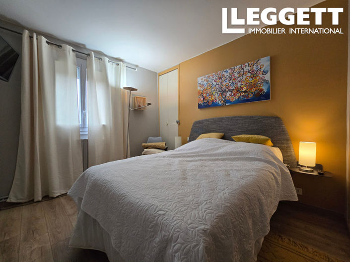 Image No.9-3 Bed House for sale