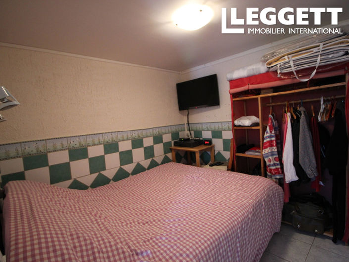 Image No.9-3 Bed House for sale