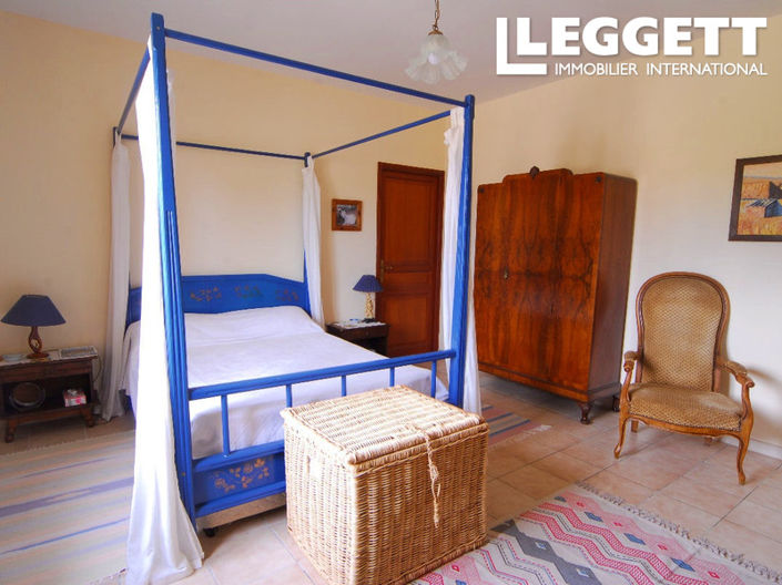 Image No.7-4 Bed House for sale