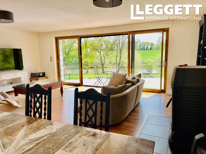 Image No.5-6 Bed House for sale