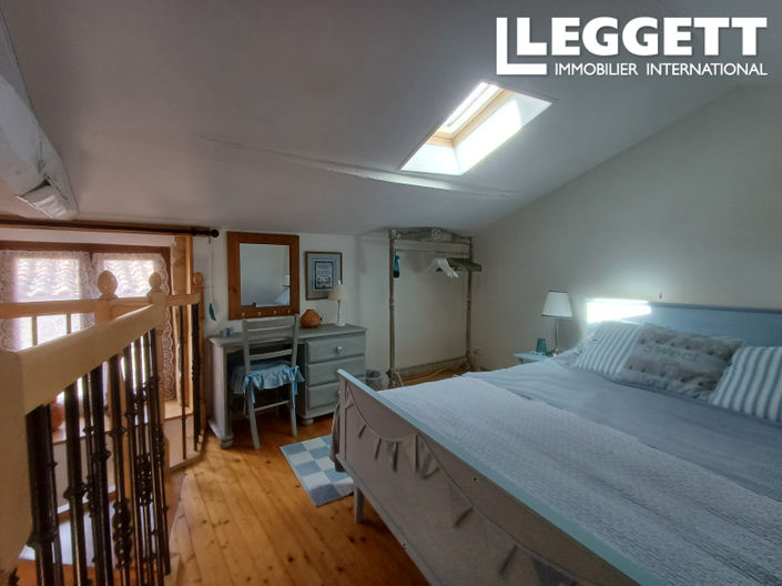 Image No.10-4 Bed House for sale