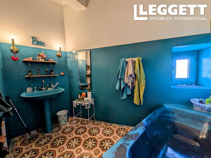 Image No.9-3 Bed House for sale