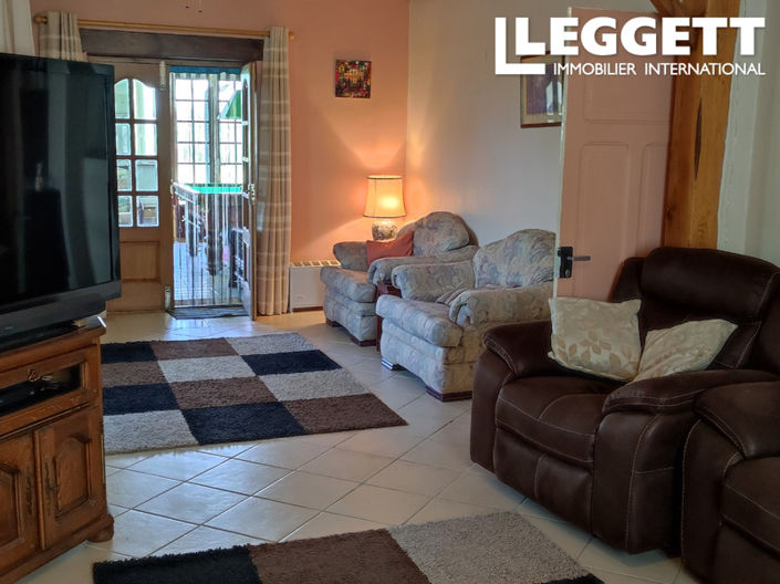 Image No.9-5 Bed House for sale