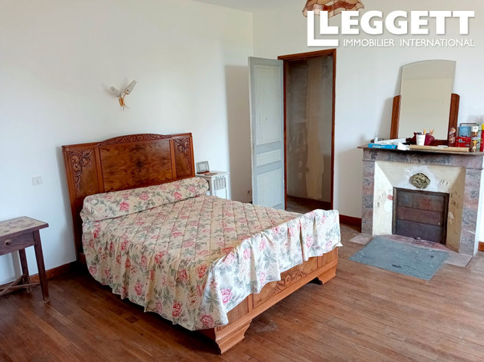 Image No.5-4 Bed House for sale