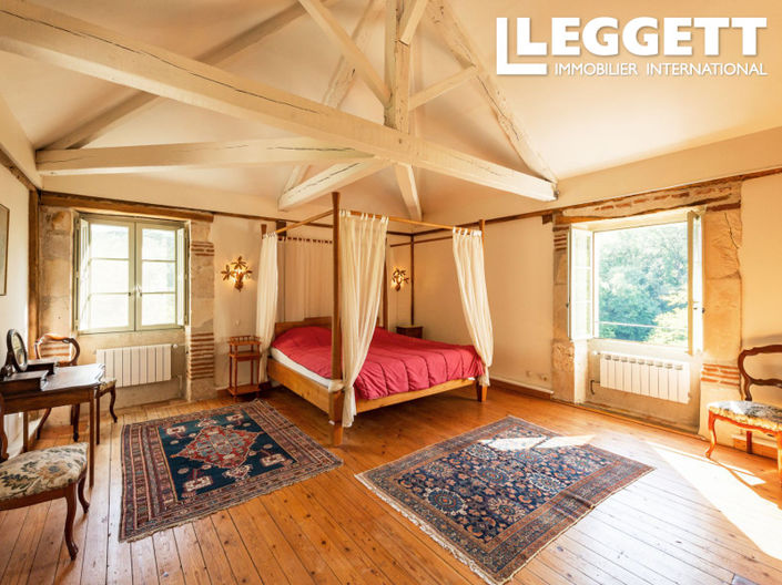 Image No.10-5 Bed House for sale