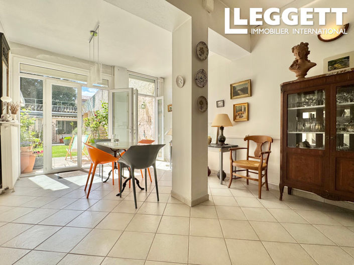 Image No.10-5 Bed House for sale