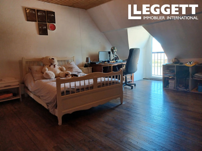 Image No.8-9 Bed House for sale