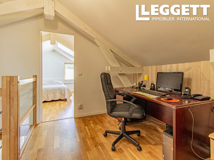 Image No.5-5 Bed House for sale