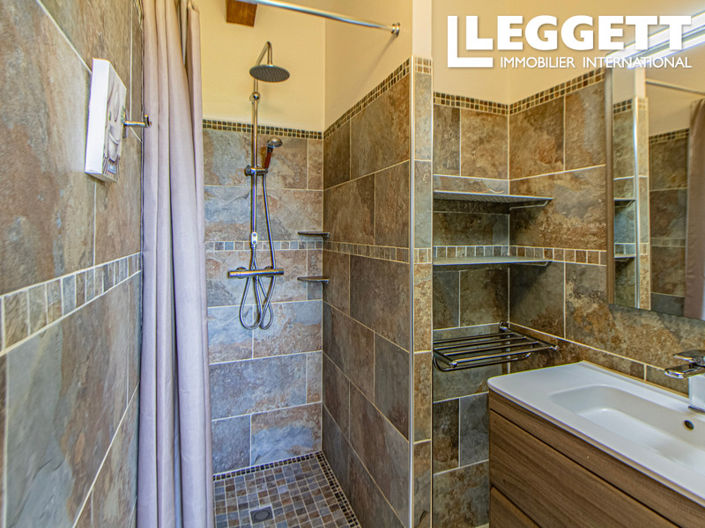 Image No.7-5 Bed House for sale