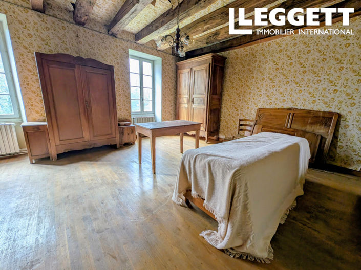 Image No.3-10 Bed House for sale