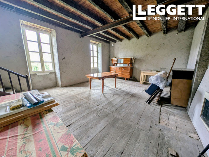 Image No.4-10 Bed House for sale