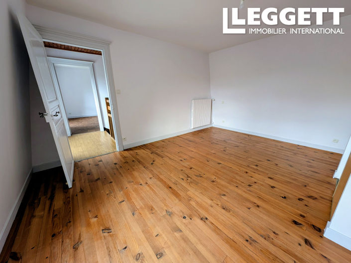 Image No.5-10 Bed House for sale