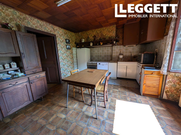 Image No.7-10 Bed House for sale