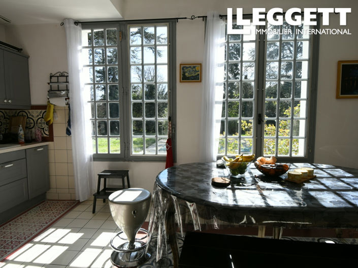 Image No.4-6 Bed House for sale