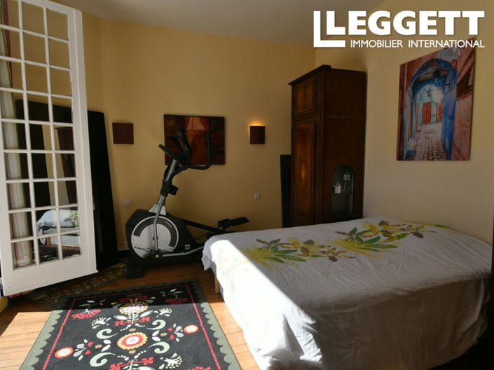 Image No.7-6 Bed House for sale