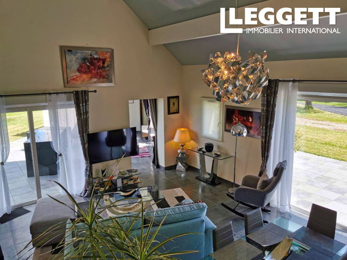 Image No.6-2 Bed House for sale