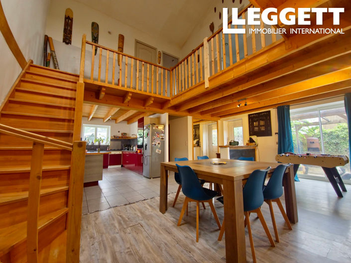 Image No.1-5 Bed House for sale